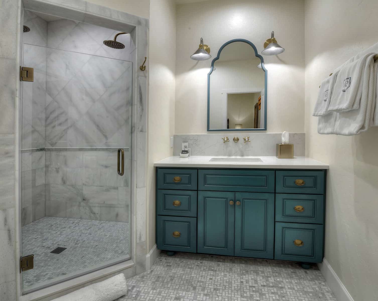The Larcena Pennington Room bath