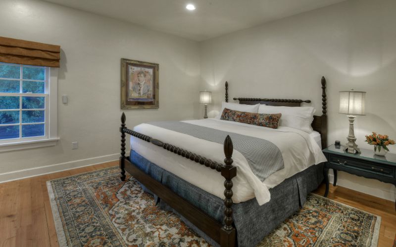 Romantic date night getaway in Tucson